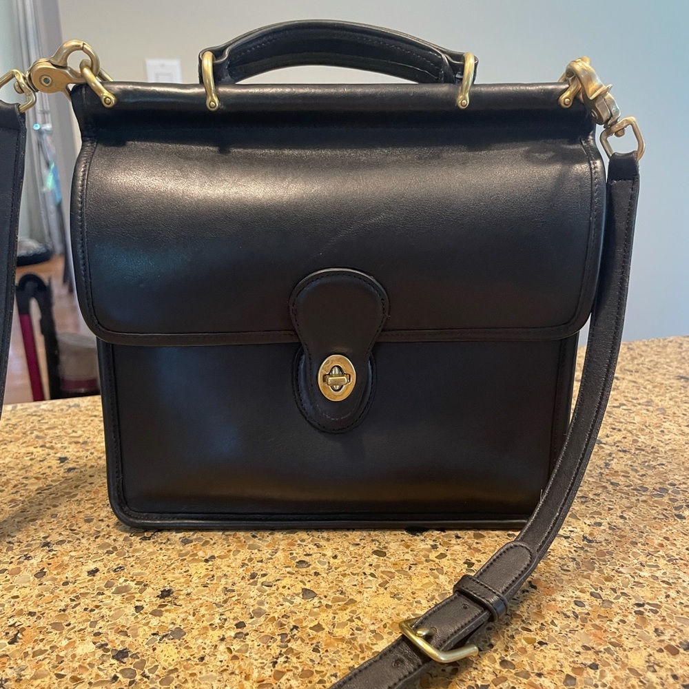 Vintage Coach Willis crossbody bag